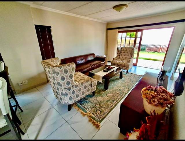 2 BEDROOM TOWNHOUSE FOR SALE IN MONTANA TUINE